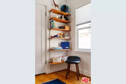 3773 S St Andrews Pl, Los Angeles, CA 90018 - Photo 13
