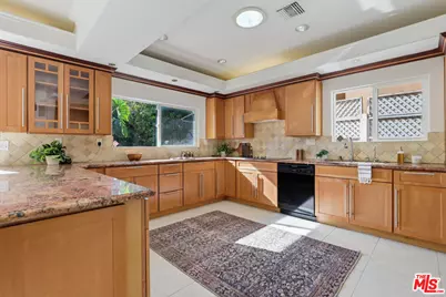 1317 Sinaloa Dr, Glendale, CA 91207 - Photo 25
