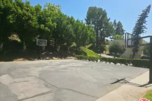 7714 Via Sorrento, Burbank, CA 91504 - Photo 35
