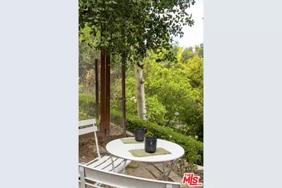 15938 Valley Vista Blvd, Encino, CA 91436 - Photo 47