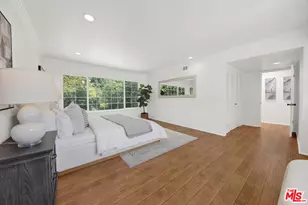 2460 Pesquera Dr, Los Angeles, CA 90049 - Photo 21