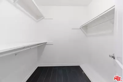 5243 Yarmouth Ave #31, Encino, CA 91316 - Photo 19