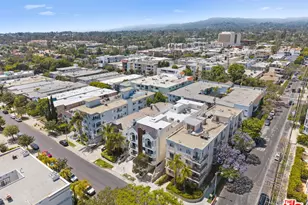 11907 Darlington Ave, Los Angeles, CA 90049 - Photo 35