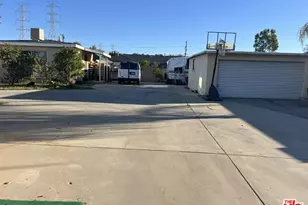 9278 Kewen Ave, Los Angeles, CA 91352 - Photo 11