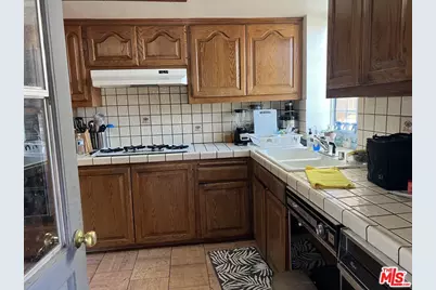 9278 Kewen Ave, Los Angeles, CA 91352 - Photo 5