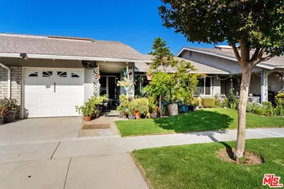 26856 Avenue Of The Oaks, Newhall, CA 91321 - Photo 1