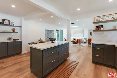 6633 Belmar Ave, Reseda, CA 91335 - Photo 17