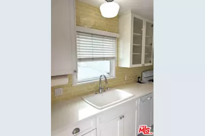 2514 W Chandler Blvd, Burbank, CA 91505 - Photo 19