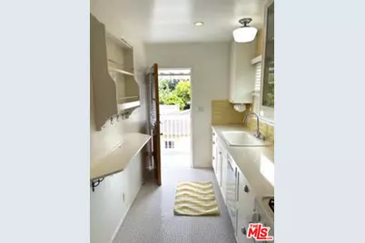 2514 W Chandler Blvd, Burbank, CA 91505 - Photo 19