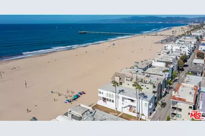 2419 Ocean Front Walk, Venice, CA 90291 - Photo 49
