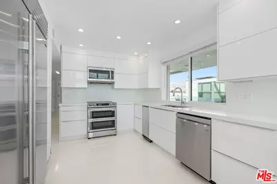 2419 Ocean Front Walk, Venice, CA 90291 - Photo 5