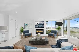 2419 Ocean Front Walk, Venice, CA 90291 - Photo 21