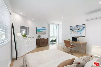 2419 Ocean Front Walk, Venice, CA 90291 - Photo 11