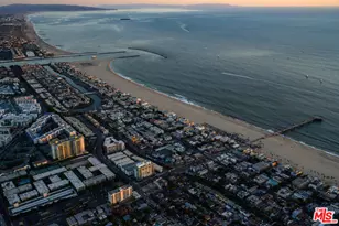 2419 Ocean Front Walk, Venice, CA 90291 - Photo 47