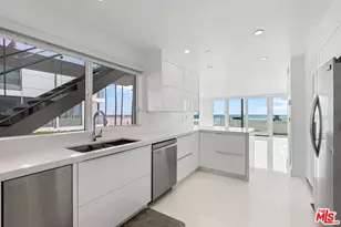 2419 Ocean Front Walk, Venice, CA 90291 - Photo 25