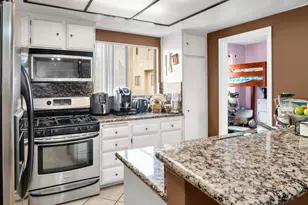 13567 Valerio St, Van Nuys, CA 91405 - Photo 9