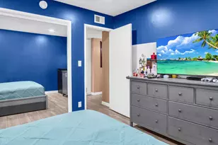 13567 Valerio St, Van Nuys, CA 91405 - Photo 21