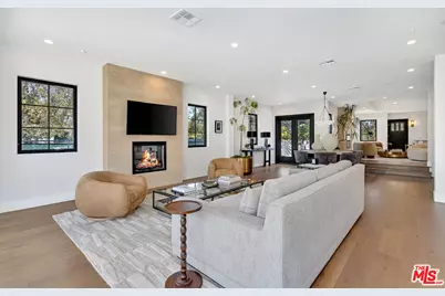 8671 Clifton Way, Beverly Hills, CA 90211 - Photo 15