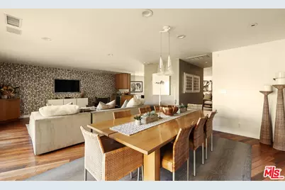8410 Edwin Dr, Los Angeles, CA 90046 - Photo 11