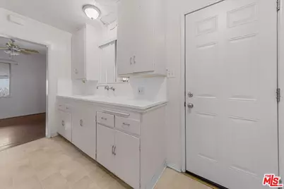 10945 National Blvd, Los Angeles, CA 90064 - Photo 7