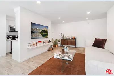 525 N Sycamore Ave #301, Los Angeles, CA 90036 - Photo 1