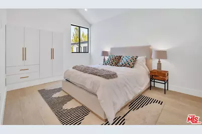 337 6th Ave, Venice, CA 90291 - Photo 21