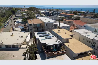 472 Rosecrans Ave, Manhattan Beach, CA 90266 - Photo 7