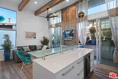 472 Rosecrans Ave, Manhattan Beach, CA 90266 - Photo 17