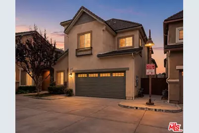 3608 W Chapman Ln, Inglewood, CA 90305 - Photo 1