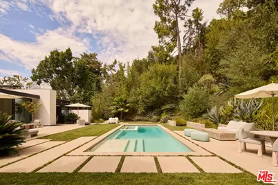 570 Evelyn Pl, Beverly Hills, CA 90210 - Photo 25