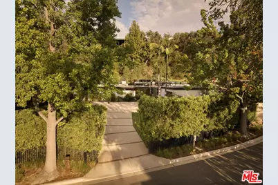 570 Evelyn Pl, Beverly Hills, CA 90210 - Photo 27