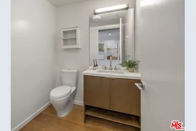 1705 Ocean Ave #312, Santa Monica, CA 90401 - Photo 7