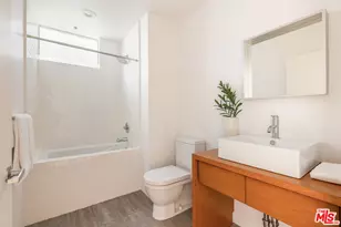 5806 Waring Ave, Los Angeles, CA 90038 - Photo 17