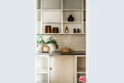 2017 N Gramercy Pl, Los Angeles, CA 90068 - Photo 7