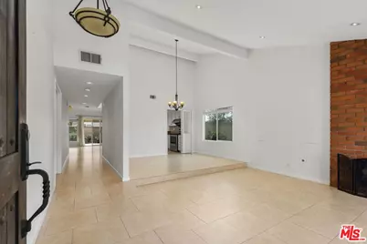 16720 Hampton Ct, Cerritos, CA 90703 - Photo 3