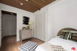 8506 Oak Ct, Los Angeles, CA 90046 - Photo 13