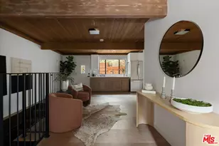 8506 Oak Ct, Los Angeles, CA 90046 - Photo 13