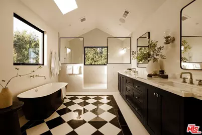 1459 Via Cresta, Pacific Palisades, CA 90272 - Photo 19
