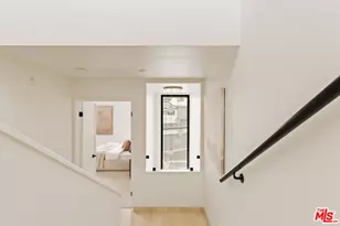 25 Sea Colony Dr, Santa Monica, CA 90405 - Photo 13