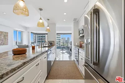10501 Wilshire Blvd #1603, Los Angeles, CA 90024 - Photo 9
