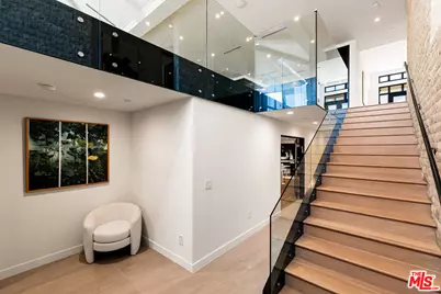 3116 Elvido Dr, Los Angeles, CA 90049 - Photo 29