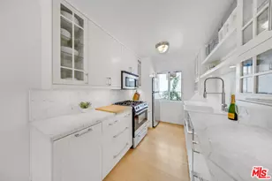2141 S Bentley Ave, Los Angeles, CA 90025 - Photo 11