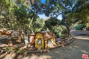 585 Box Canyon Valley, Chatsworth, CA 91311 - Photo 37