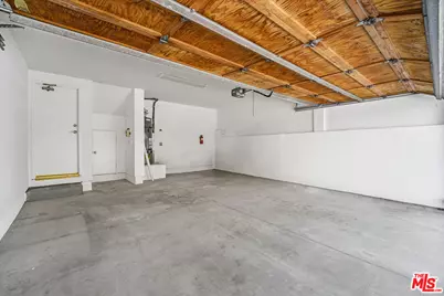 100 S Catalina Ave #A, Redondo Beach, CA 90277 - Photo 23