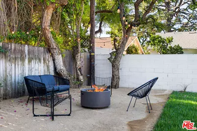 23649 Emelita St, Woodland Hills, CA 91367 - Photo 25