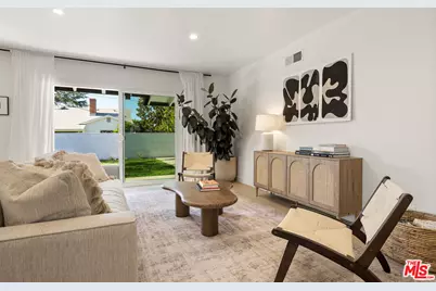 23649 Emelita St, Woodland Hills, CA 91367 - Photo 11