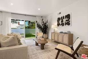 23649 Emelita St, Woodland Hills, CA 91367 - Photo 11