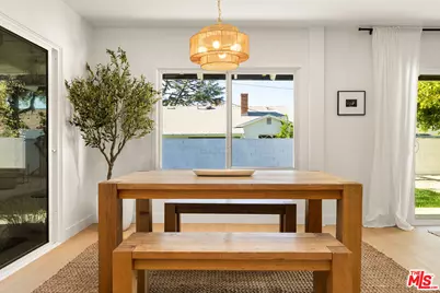 23649 Emelita St, Woodland Hills, CA 91367 - Photo 9