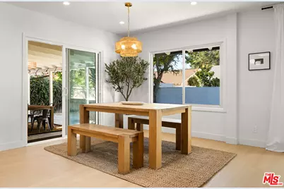 23649 Emelita St, Woodland Hills, CA 91367 - Photo 7