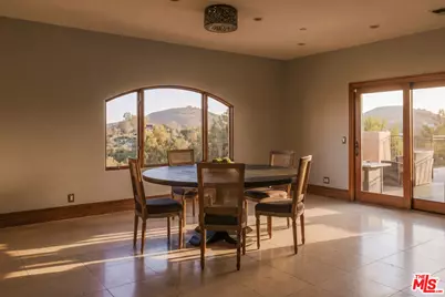 24410 Mulholland Hwy, Calabasas, CA 91302 - Photo 5